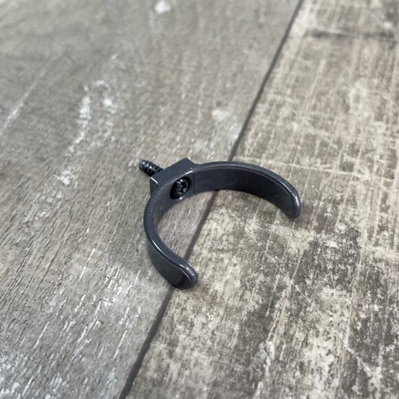 Shark NV141 Replacement Clip - Picture 1 of 3